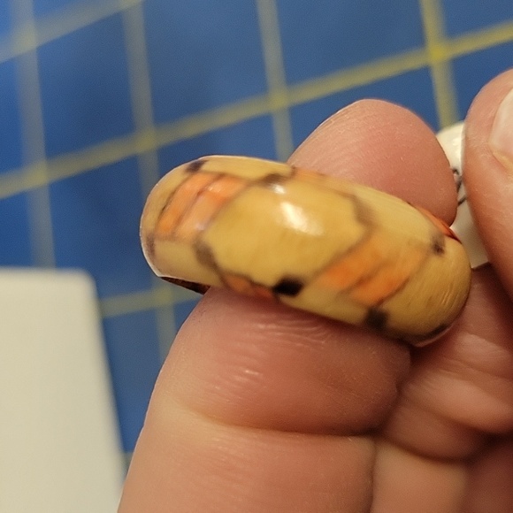 Wooden Ring Size 8 - Picture 1 of 3